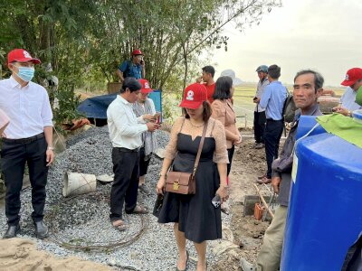 Hội chữ thập đỏ Phúc Lộc Thăm tiến độ hai căn nhà tình nghĩa đang xây tại Thạnh Hưng, Kiến Tường, Long An