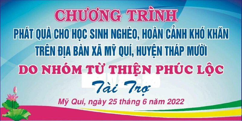 Giúp em đến trường  nhóm từ thiện  Phúc Lộc  phát quà cho Học sinh hiếu học tại Mỹ Quý Tháp Mười 